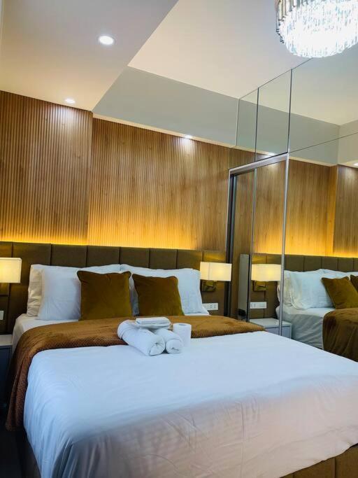 Marias Suite Near Manila Bay Free Use Of Pool Exterior photo