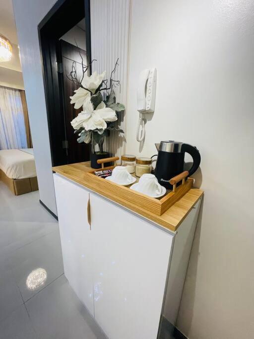 Marias Suite Near Manila Bay Free Use Of Pool Exterior photo