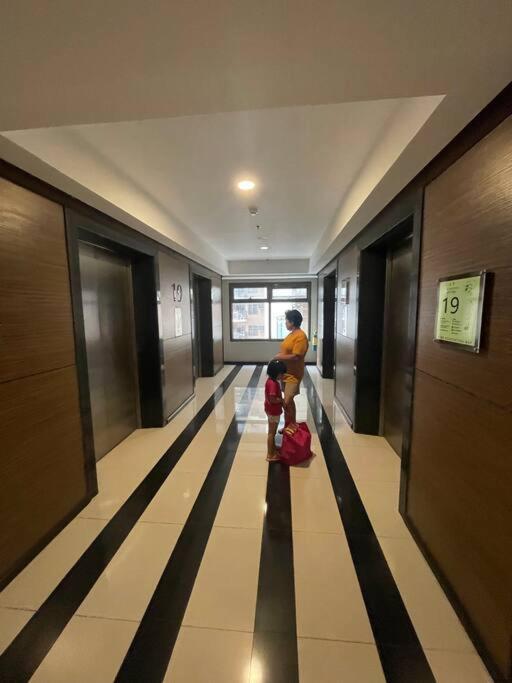 Marias Suite Near Manila Bay Free Use Of Pool Exterior photo