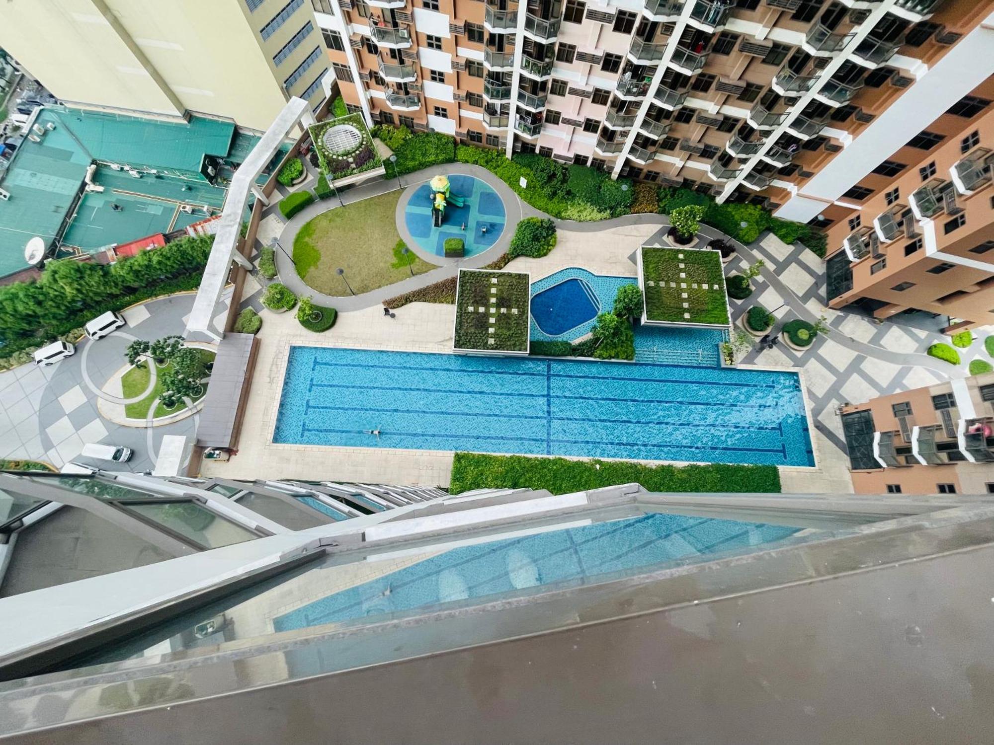 Marias Suite Near Manila Bay Free Use Of Pool Exterior photo